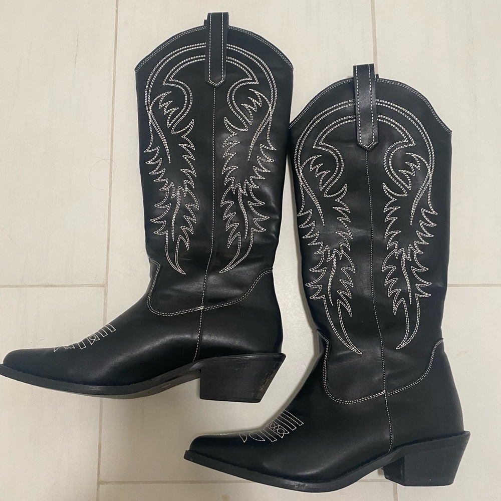 Black Cowgirl Boots